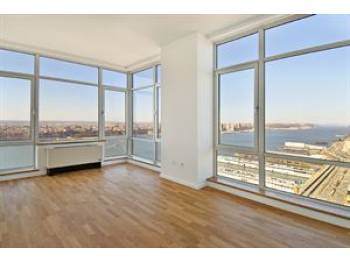 635 42ND Street - Photo 1