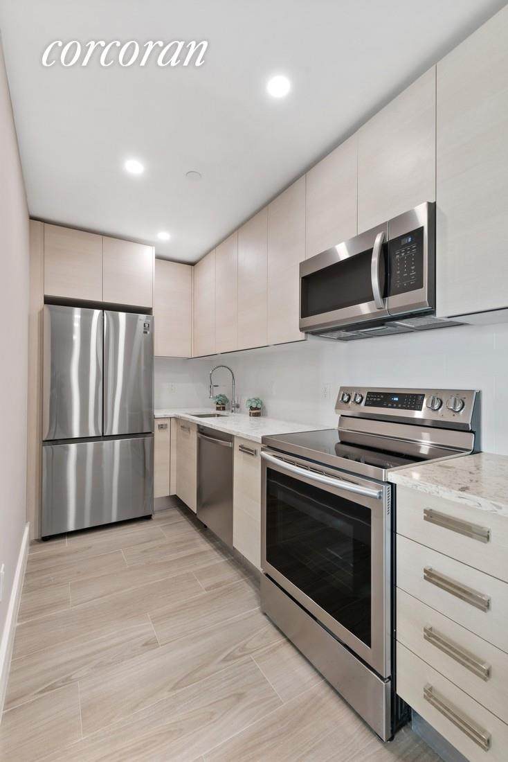 232 18th Street - Photo 1