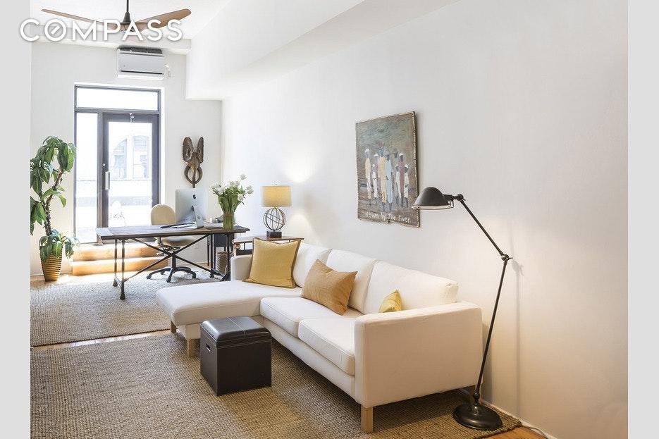 372 5th Ave - Photo 1
