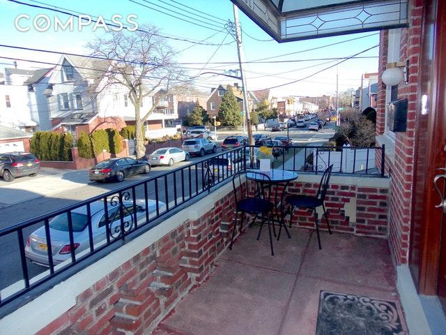 1678 69th St - Photo 1