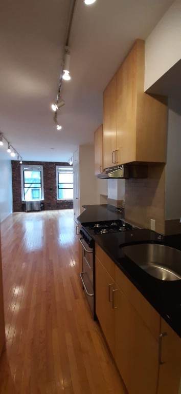 52 Macdougal Street - Photo 1
