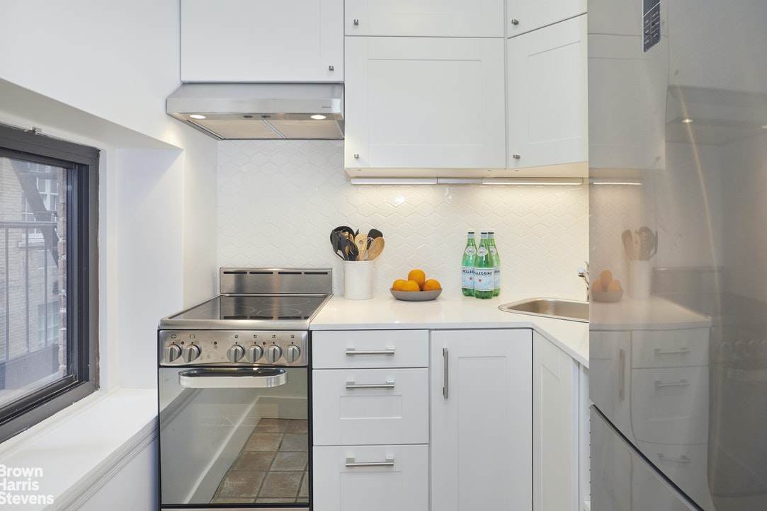 55 65TH Street - Photo 1