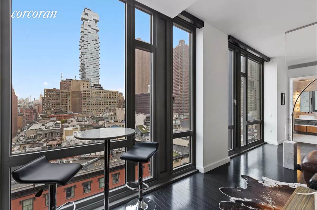 85 Broadway - Photo 1