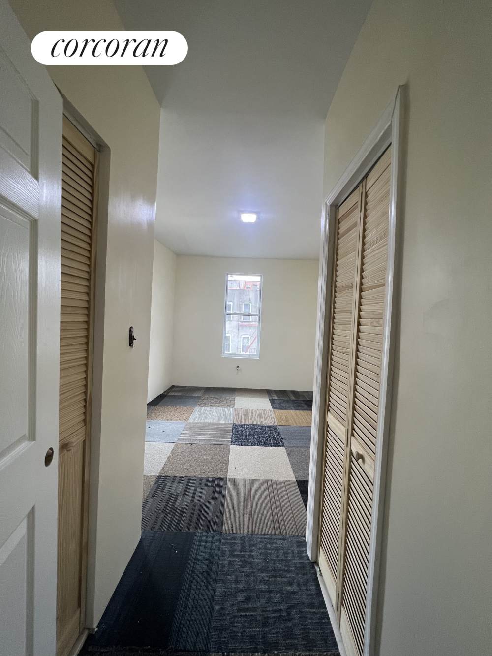 1434 Vyse Avenue - Photo 1