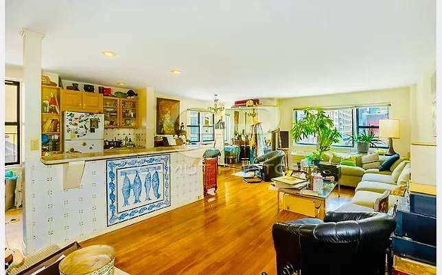 140 7TH Avenue - Photo 1