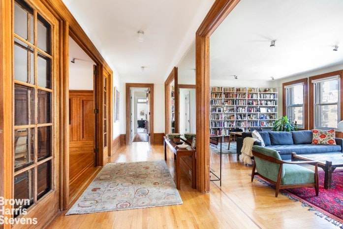 800 Riverside Drive - Photo 1