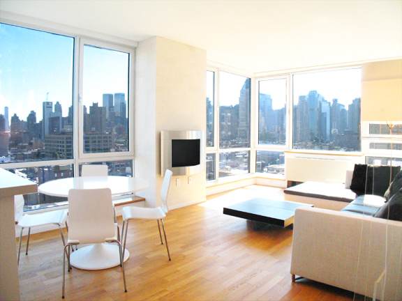 635 42ND Street - Photo 1