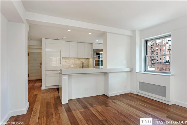 40 78th St - Photo 1