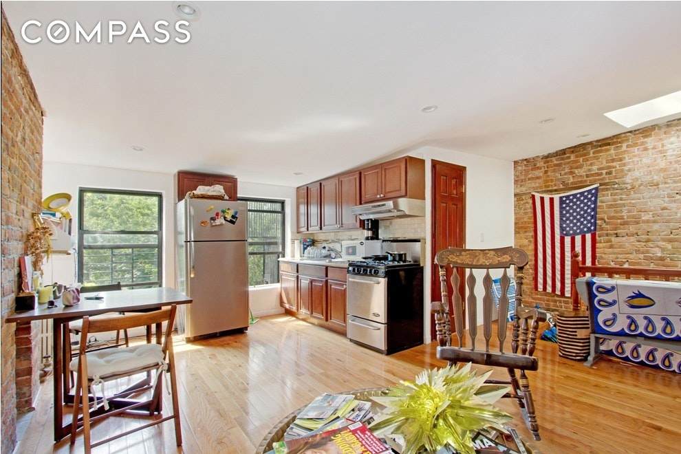 642 Classon Ave - Photo 1