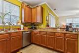 924 Southmoor Dr - Photo 12