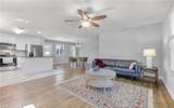 1214 Lakeview Dr - Photo 3