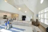 181 Herman Melville Ave - Photo 20