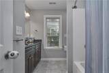 1077 Green St - Photo 17