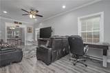 1077 Green St - Photo 5
