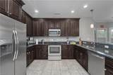1077 Green St - Photo 8