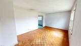 401 Maplewood Ct - Photo 2