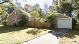 8205 Carlton St - Photo 18