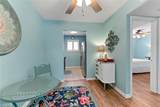 1025 Barclay Sq - Photo 10