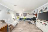 303 Bunker Ln - Photo 19