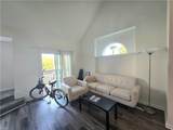 863 Little Bay Ave - Photo 5