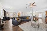 1021 Joyce St - Photo 8