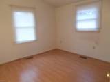 902 Russell Ct - Photo 7