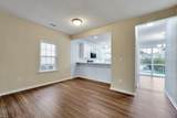 821 Gas Light Ln - Photo 10