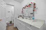421 Hollywood Ave - Photo 12