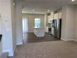211 Goldenstar Ln - Photo 4