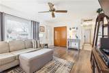 176 Hawthorne Dr - Photo 4
