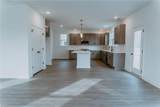 717 Crestfield Dr - Photo 5