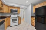 806 Grosvenor Ct - Photo 14