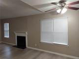 1420 Deerpond Ln - Photo 3