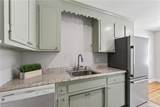 210 Katherine St - Photo 12