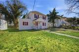 942 20th St - Photo 2