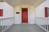 942 20th St - Photo 4