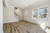 923 Lena St - Photo 4