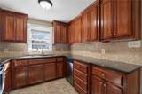 500 Greenway Dr - Photo 10