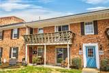 1010 Barclay Sq - Photo 3