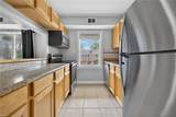 1010 Barclay Sq - Photo 9