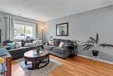 1637 Helmsley Ct - Photo 3