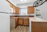9554 Lakeside Dr - Photo 11