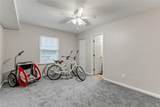 1015 Barclay Sq - Photo 21
