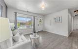 1424 Ellis Ave - Photo 3