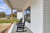 109 Queens Ln - Photo 3