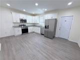 907 Rugby St - Photo 2