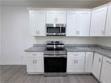 907 Rugby St - Photo 3