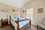2400 Courtyard Ln - Photo 32