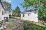 1501 Hedgerow Dr - Photo 32