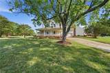 301 Barcelona Dr - Photo 3